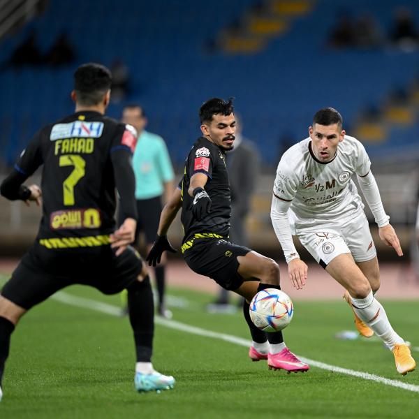 التعاون يفرض التعادل أمام الشباب