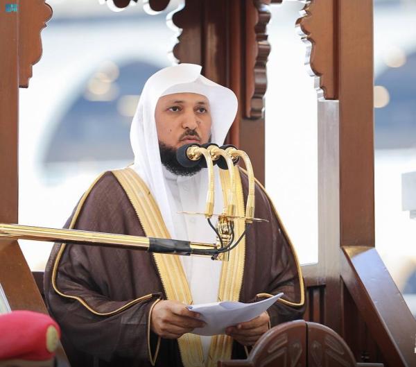 خطبة الجمعة.. إمام المسجد الحرام: الدنيا متاع والآخرة دار قرار
