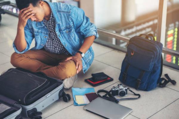 أهمية ترتيب حقيبة السفر واصطحاب الأغراض الضرورية - مشاع إبداعي