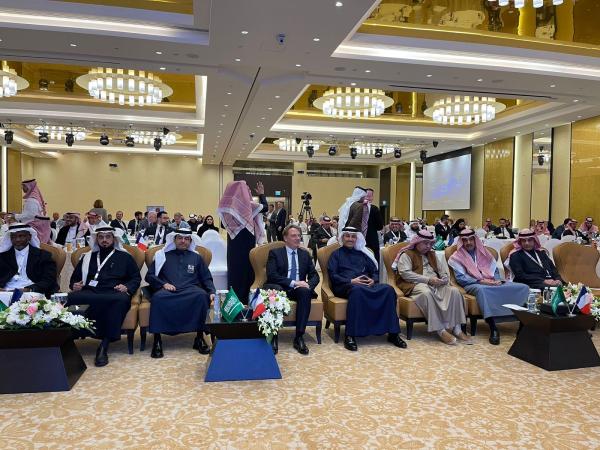 تعاون سعودي - فرنسي في قطاع المطارات