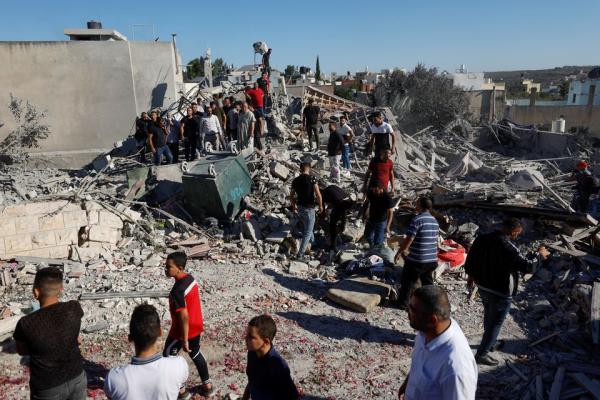 قوات الاحتلال تهدم منزلين شمال الضفة الغربية