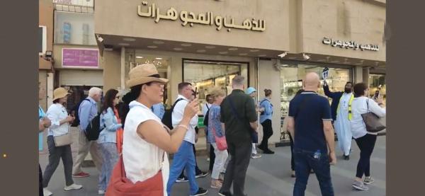 1000 سائح يزورون سوق الحب وكورنيش الخبر