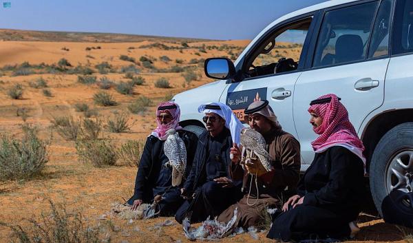 الصيد بالصقور من أشهر وأقدم الرياضات التي عرفتها الشعوب العربية - واس