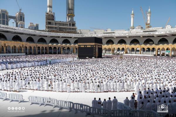 لراحتهم.. سلسلة خدمات نوعية لقاصدي المسجد الحرام