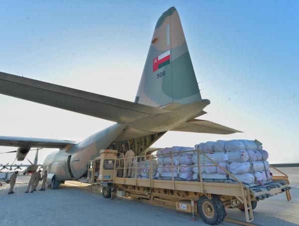 عُمان تسير رحلات إغاثة جوية لتركيا