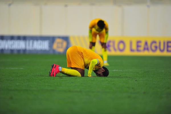 دوري يلو.. الحزم يتصدر بثلاثية في مرمى القيصومة