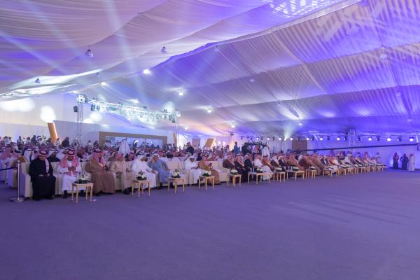 سمو أمير الرياض يدشن مشروع ضاحية الفرسان