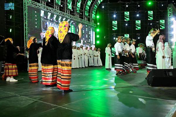 تقديم العديد من الفقرات ونماذج الألوان التراثية والشعبية - واس