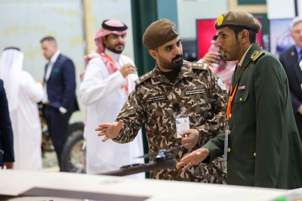 'الداخلية' تشارك في 'أيدكس 2023' بأبوظبي