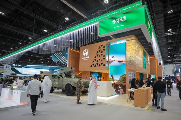 'اليوسف' يفتتح جناح الداخلية بمعرض 'أيدكس 2023'