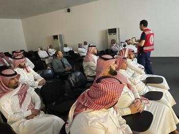  برنامج تأهيل وتدريب 869 موجهًا صحيًا وموجهة صحية - اليوم 