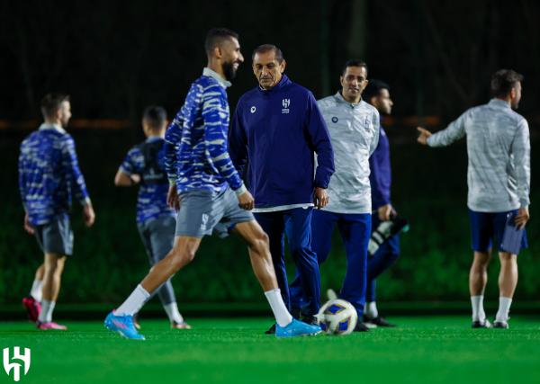 دياز يُجهز الهلال لمواجهة الدحيل بمناورة فنية