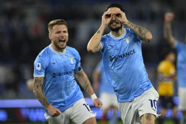 لاتسيو يقتنص فوزا غاليا من سامبدوريا بالدوري الإيطالي