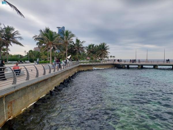 تهيئة واجهات جدة البحرية استعدادًا للإجازة الدراسية