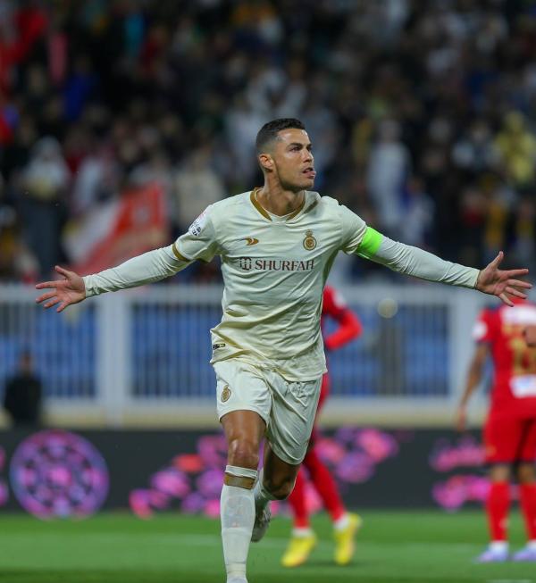 قبل قمة الاتحاد والنصر.. الدون و روما.. من يتفوق؟