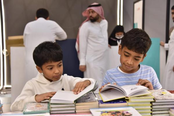 الكتاب الورقي سيد وسائل النشر- تصوير: مرتضى بوخمسين