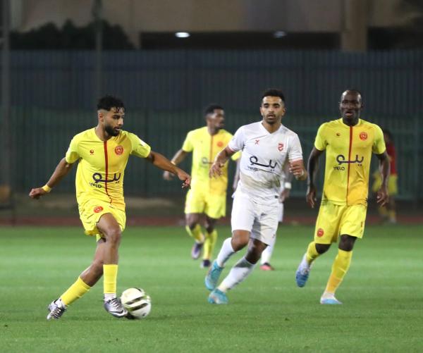 القادسية يعطل الحزم بالتعادل.. والأخدود يواصل الإنتصارات بهجر