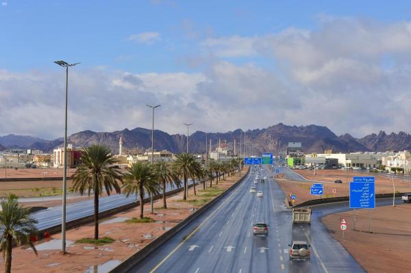 حائل تستقبل أمطارًا غزيرة وسيولًا