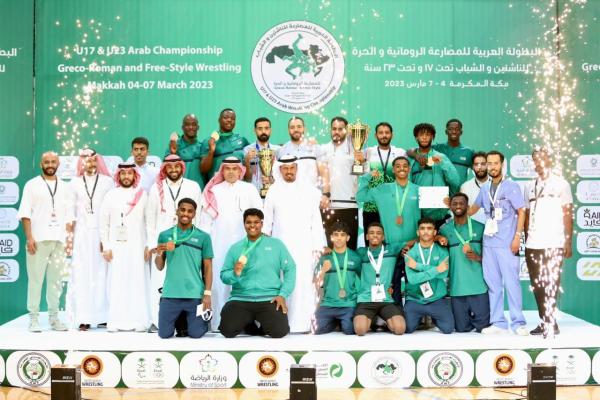 ناشئو و شباب المنتخب يحققون الذهب عربيًا  في المصارعة 