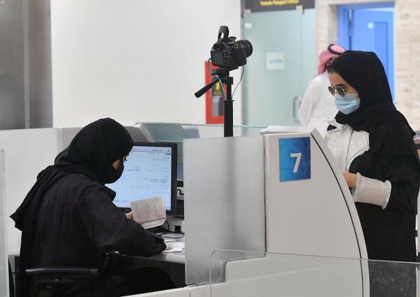 في يومهن العالمي.. أمهات موظفات لـ'اليوم': صعوبات داخل المنزل وخارجه