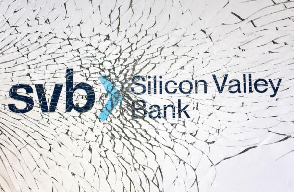 بعد إفلاس بنك سيلكون فالي.. أمريكا تتدخل لتعويض المودعين