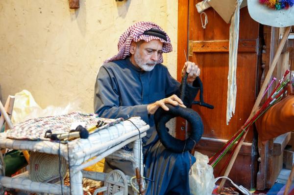 تشترط الهيئة للحصول رخصة ممارس حرفي أن يكون المتقدم سعودي الجنسية - اليوم