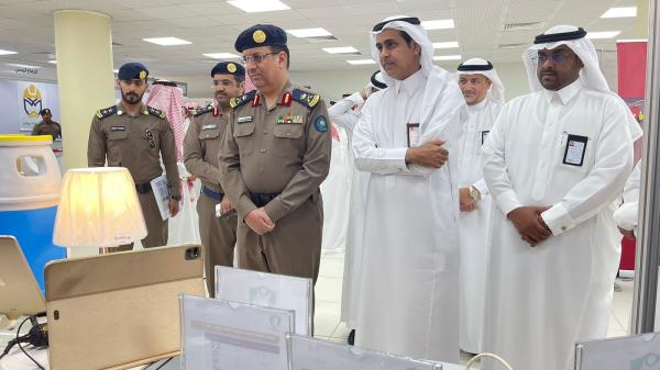 أجنحة المعرض المشاركة يأتي من بينها جناح التوعية الوقائية بإدارة الدفاع المدني- اليوم