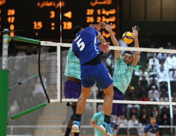 الهلال يظهر في جدة ويؤجل الحسم