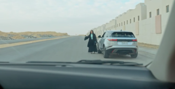 'شباب البومب' الحلقة 12.. عامر يتزوج صاحبة القطة 'لوسي'