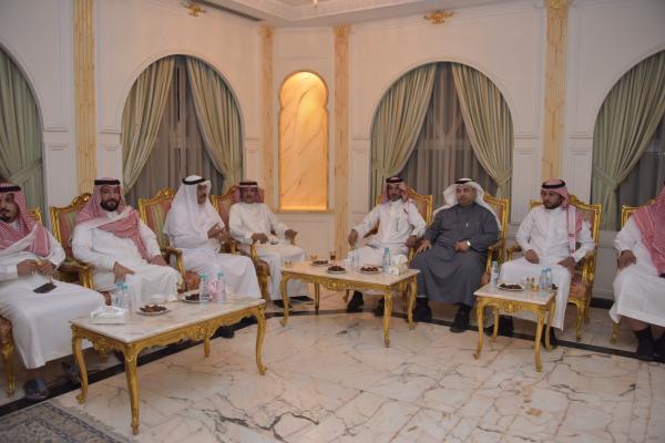 مجلس أبوعدله.. نقل الخبرات والتجارب في كافة المجالات