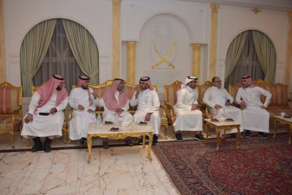 مجلس أبوعدله.. نقل الخبرات والتجارب في كافة المجالات