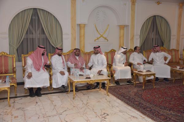 مجلس أبوعدله.. نقل الخبرات والتجارب في كافة المجالات