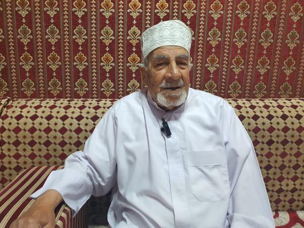 المواطن حسن الحنابي يحفاظ على ركبوب الدراجة 74 عامًا - اليوم