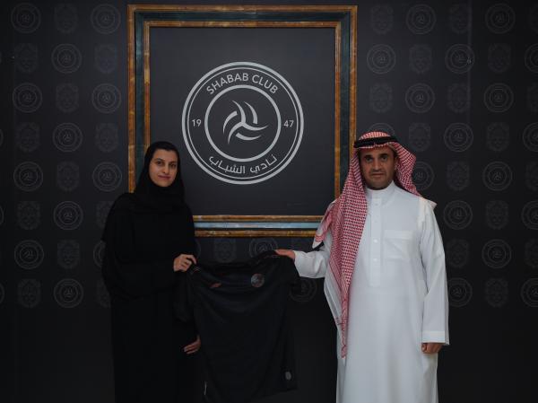 نادي الشباب يضم فريق اليمامة النسائي