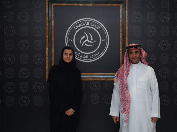 نادي الشباب يضم فريق اليمامة النسائي
