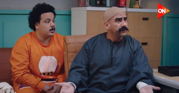 'الكبير أوي' الحلقة 13.. مسرح داخل المزاريطة و'العترة' يتحول إلى عجوز