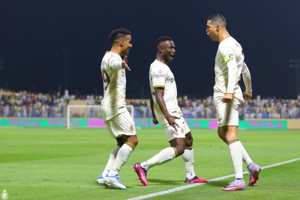 النصر يعبر العدالة بالخمسة