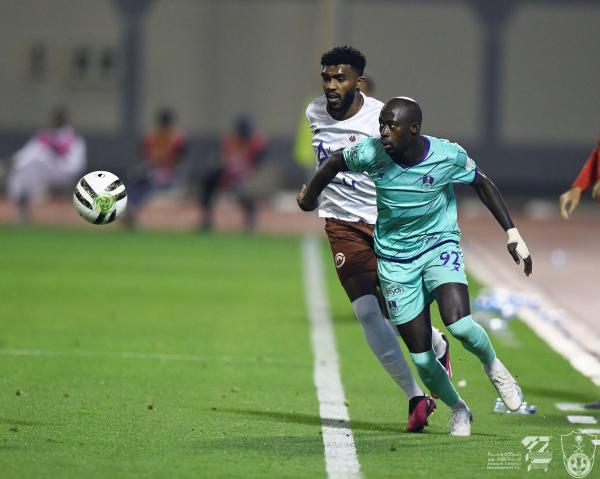 حصاد يلو .. الأهلي يفرض هيمنته 