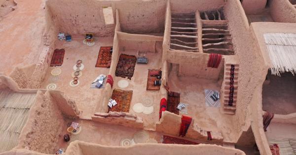 تعرف على تراث العلا بزيارة العديد من المواقع الأثرية مثل بلدة العلا القديمة - استكشف العلا