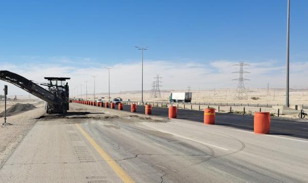 الأعمال الجارية لإصلاح طريق بقيق الأحساء - اليوم