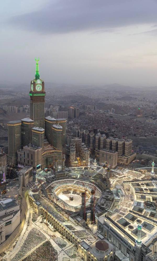 صور جوية للأجواء الإيمانية والروحانية بالمسجد الحرام 
