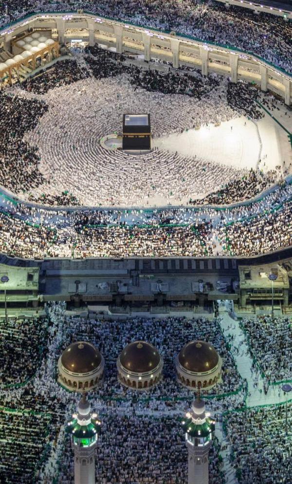 صور جوية للأجواء الإيمانية والروحانية بالمسجد الحرام 