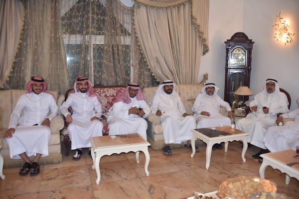 مجلس يوسف العثمان.. صلة وتراحم في الشهر الكريم