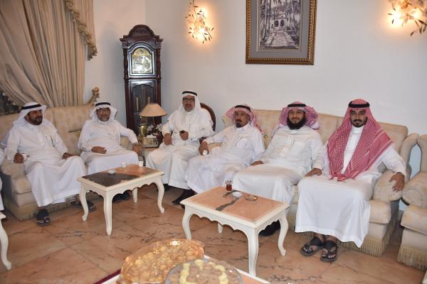 مجلس يوسف العثمان.. صلة وتراحم في الشهر الكريم