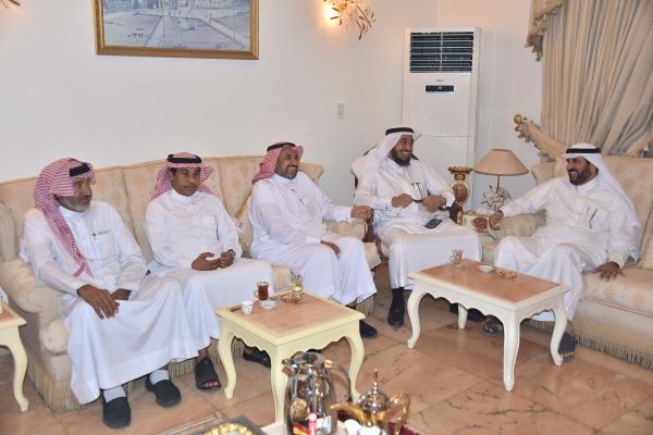 مجلس يوسف العثمان.. صلة وتراحم في الشهر الكريم