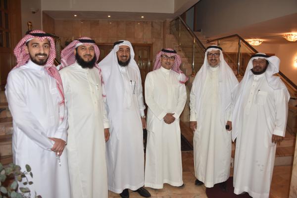 مجلس يوسف العثمان.. صلة وتراحم في الشهر الكريم