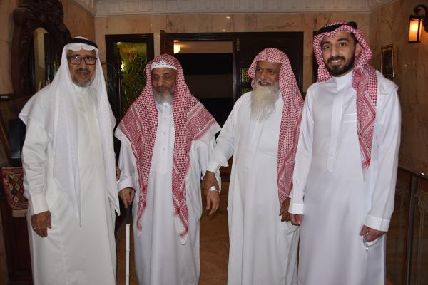 مجلس يوسف العثمان.. صلة وتراحم في الشهر الكريم