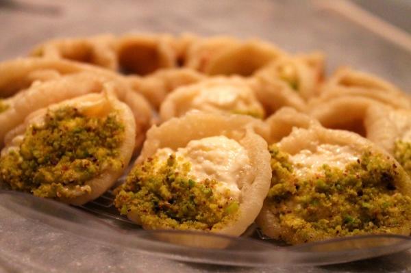 حلويات رمضان طبق يومي خلال الشهر الفضيل - مشاع إبداعي
