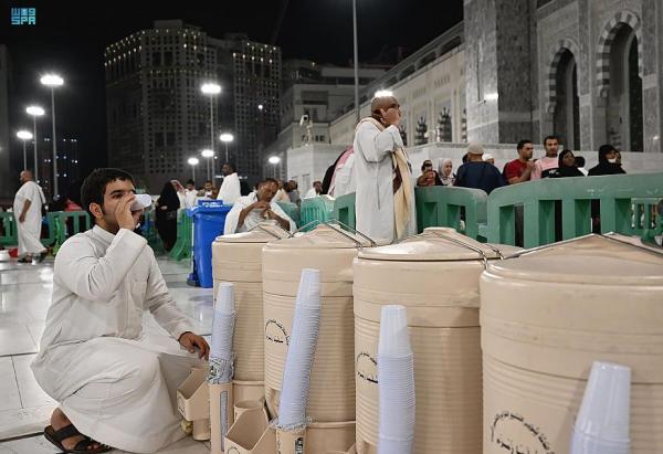مليون وربع لتر ماء في الحرم يوميا - واس