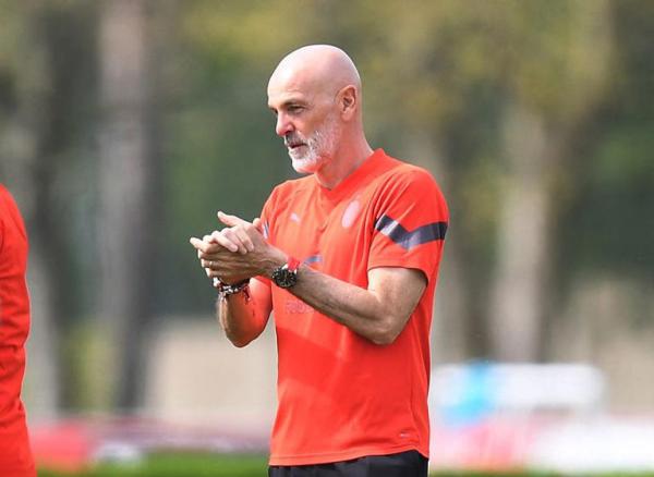 بيولي مدرب ميلان: نتوقع نهجا مختلفا من نابولي في دوري الأبطال